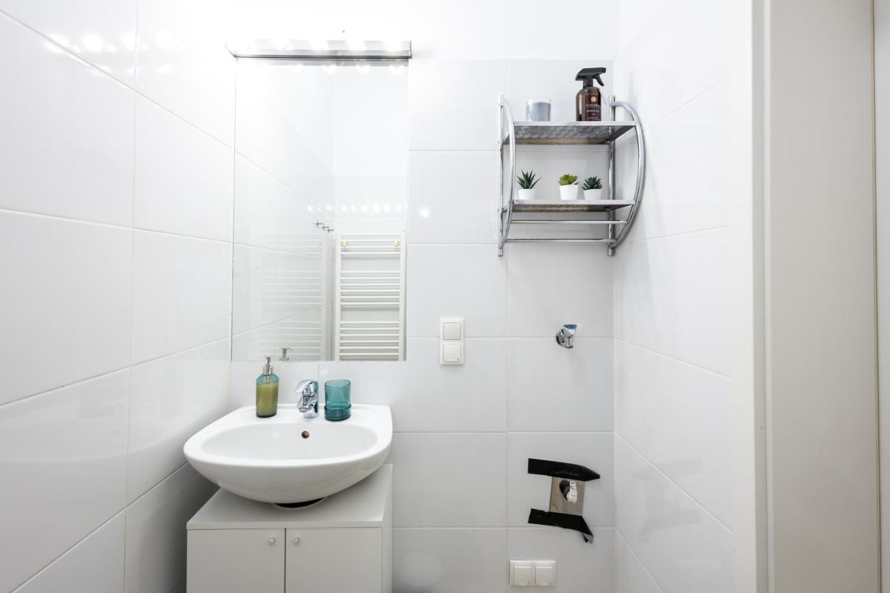 Large Garden-View Balcony Comfort Retreat 1020-Vienna Виена Екстериор снимка