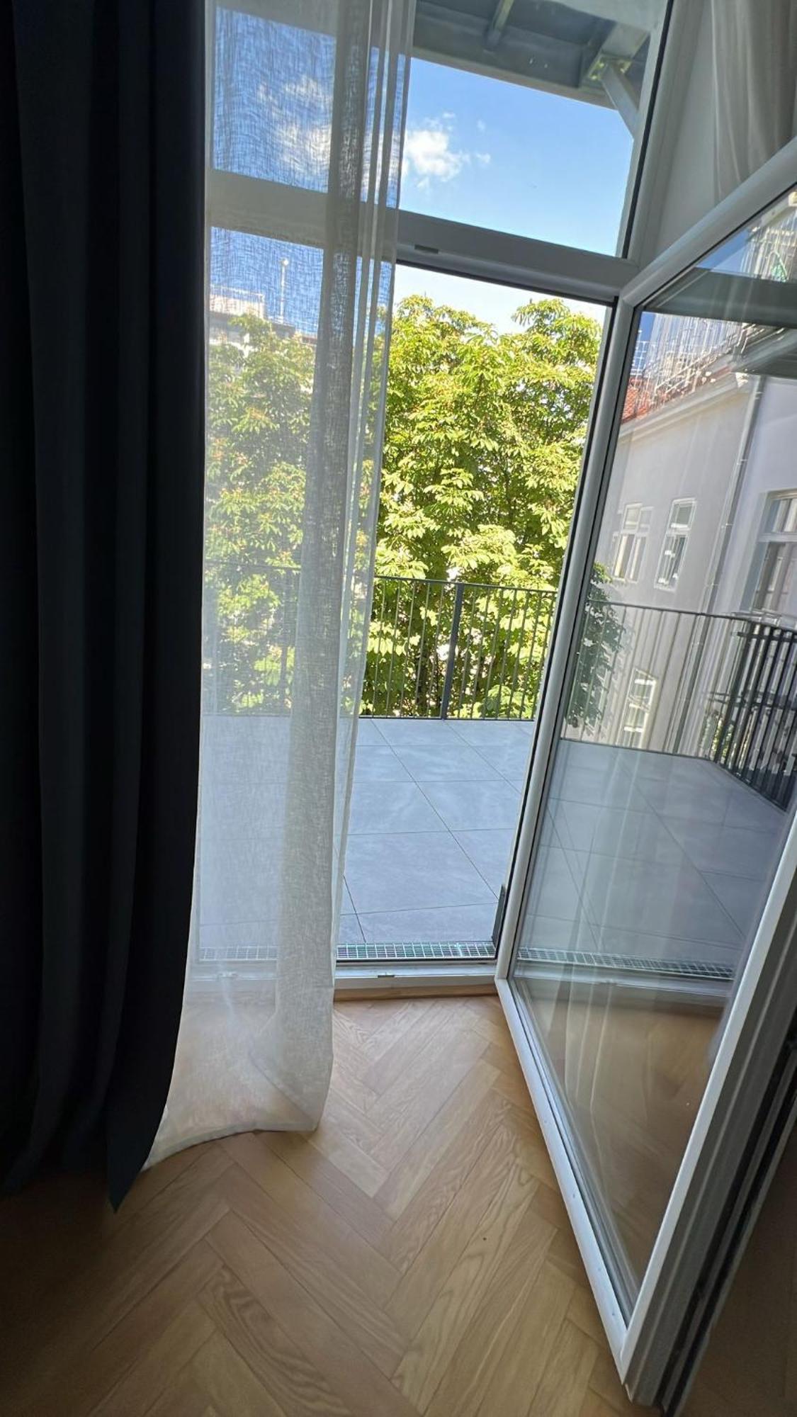 Large Garden-View Balcony Comfort Retreat 1020-Vienna Виена Екстериор снимка